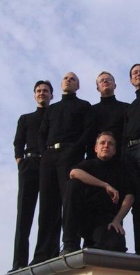 Foto de Press Play On Tape