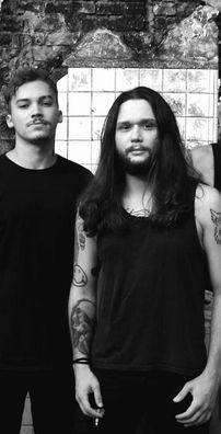 Foto de Burst Into Fire