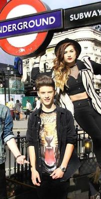 Foto de Only The Young