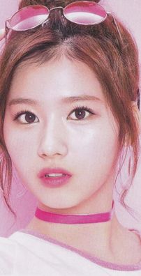 Foto de Sana (TWICE)