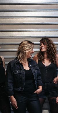 Foto de FALLEN LILLIES