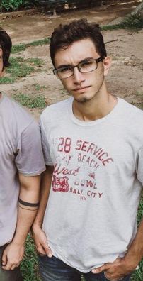 Foto de Falsos Poetas