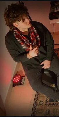 Foto de Mientras El Lobo