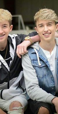 Foto de Cash and Maverick