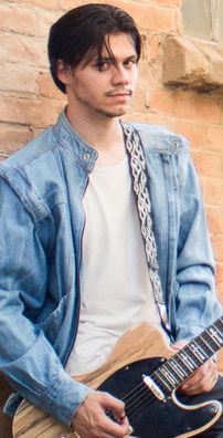 Foto de André Moura AlmaGuitars