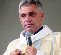 Foto de Padre Léo