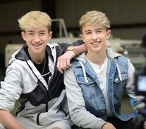 Foto de Cash and Maverick