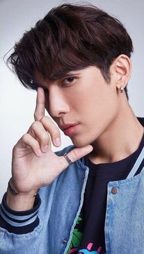 Foto de Mew Suppasit