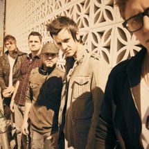 Foto de Throwing Gravity