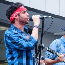 Foto de Bastilha Em Queda