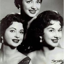 Foto de The DeCastro Sisters