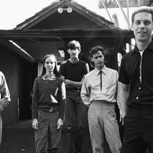 Foto de Suburban Lawns