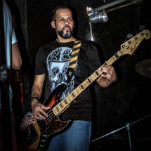 Foto de Bastilha Em Queda