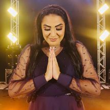 Foto de Pra Jhulia Mendonça