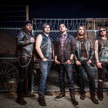 Foto de Behind The Fallen