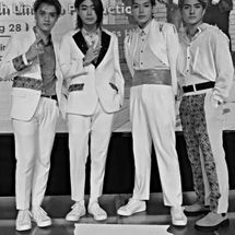 Foto de Press Hit Play