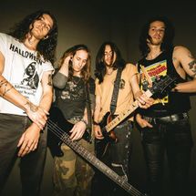 Foto de Return to Dust