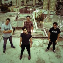 Foto de Crooked Lines