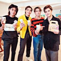 Foto de Press Hit Play