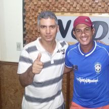 Foto de Nas Ondas do Partido Oficial