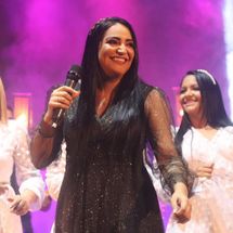 Foto de Pra Jhulia Mendonça