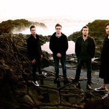 Foto de Breaking Orbit