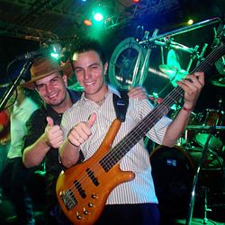 Foto do artista Tche Guri