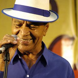 Foto do artista Monarco