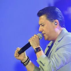 Foto do artista Juan Carlos Alvarado