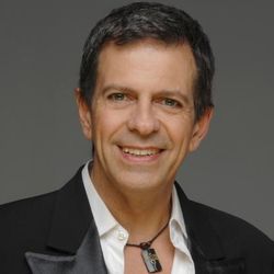 Foto do artista Guillermo Fernandez