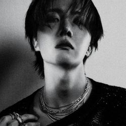 Foto do artista j-hope