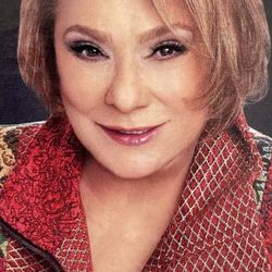 Foto do artista Lucecita Benítez