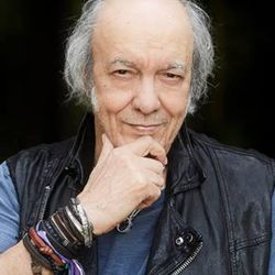 Foto do artista Erasmo Carlos