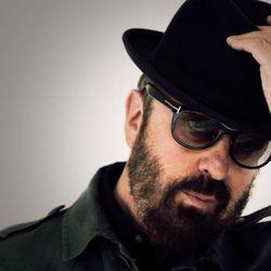 Foto do artista Dave Stewart