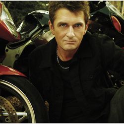 Foto do artista Mike Oldfield