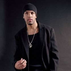 Foto do artista Craig David