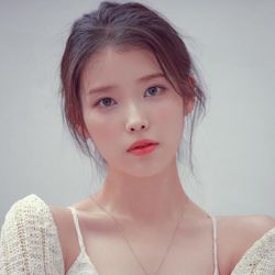 Foto do artista IU 