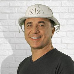 Foto do artista Flávio Leandro