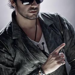 Foto do artista Beto Cuevas