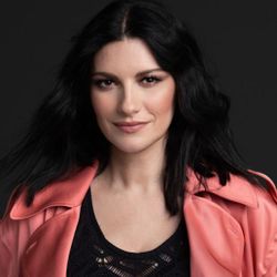 Foto do artista Laura Pausini