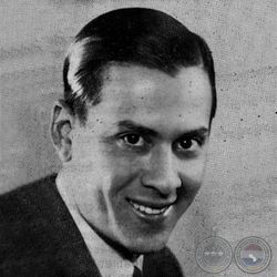 Foto do artista Eladio Martínez