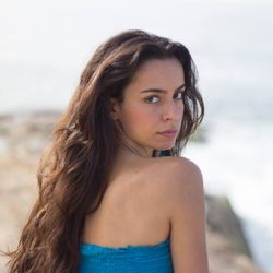 Foto do artista Ananda Botelho Mendes