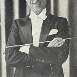 Foto do artista Kay Kyser