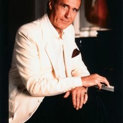 Foto do artista Henry Mancini