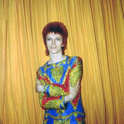 Foto do artista David Bowie