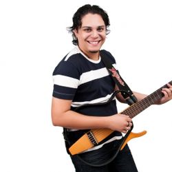 Foto do artista Emiliano Pordeus