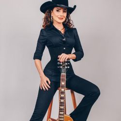 Foto do artista Paula Fernandes