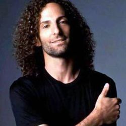 Foto do artista Kenny G