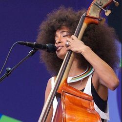 Foto do artista Esperanza Spalding