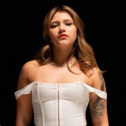 Foto do artista Bia Marques